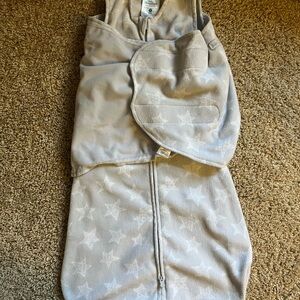 Halo SleepSack Swaddle Small 3-6mo/Light Gray Starry Sleep Sack Fleece